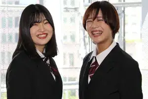 当社では多くの女性ドライバーが活躍しています。男女別の専用ルームがあるのでセキュリティー面でも安心です。安定勤務＆収入実現しよう！