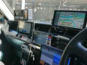 車両には自動日報機や防犯装備を搭載し、様々な決済にも対応していてのびのび仕事ができます。