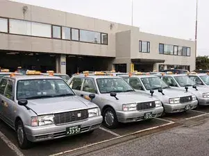 当社はの社屋は、広い敷地でとても綺麗な社屋です。自分の働く会社が綺麗って大切ですよね！