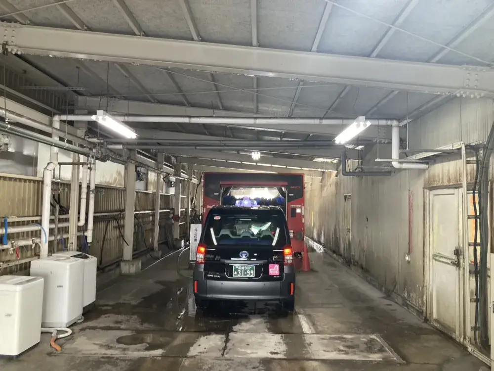 最新の洗車機も導入し、ドライバ―の働きやすさを徹底しています！