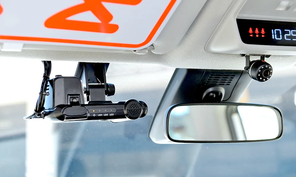 全車両にドライブレコーダーや車内カメラ等防犯機器装備！又コロナ対策としてマスクの着用や消毒液、換気の徹底も心がけています。 