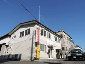 当社では全車両に「自動日報」を搭載しています。自動日報とは、お客様を「いつ、どこからどこへお連れした」というデータを自動で記録するシステムです。日報記入の手間も無いので、