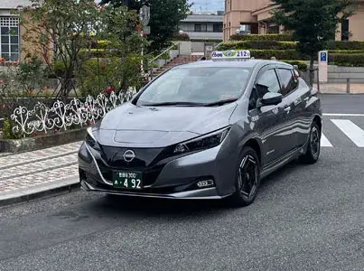 現在電気自動車も導入しています。荏原交通は環境にやさしいタクシー会社を目指しています。