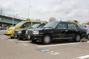 最新のIP無線配車システムを導入！カーナビはもちろん、ETC、各種クレジットカード・CABカード・交通系ICカード・電子マネー決済にも対応！