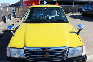 お客様にとっても、ドライバーさんにとっても安全に快適にご乗車いただけるよう、ドライブレコーダーや車内防犯カメラ・車内防犯板を全車に装着！