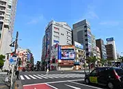 【地域で最も高い歩合率60%】会社を一歩出るとそこは〝目黒通り〟！稼げるエリアに会社があるので断然有利！都心から遠いタクシー会社にはマネのできない大きな強みです！