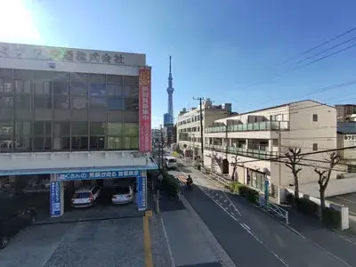 弊社は東京スカイツリーや上野、浅草、銀座等お客様のご利用の多いエリアに近く立地条件抜群の会社です