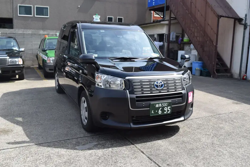 ジャパンタクシー好評運行中です